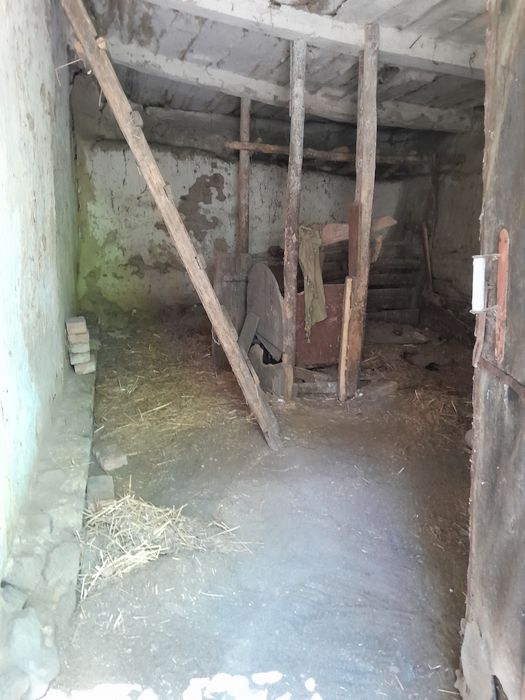 Продається будинок. Рогізно  Київська обл. Дерев'яний, глина.