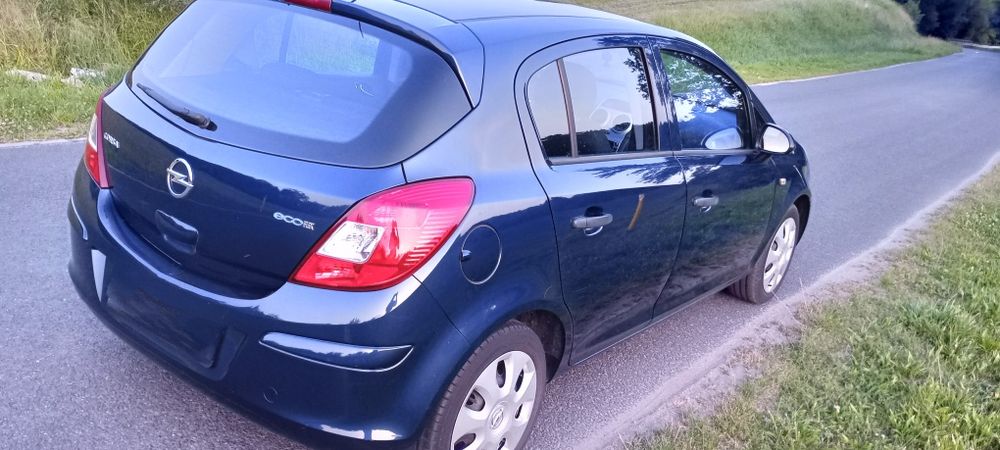 Wypożyczalnia, wynajem auta, samochodu Opel corsa, 1,2 benzyna.