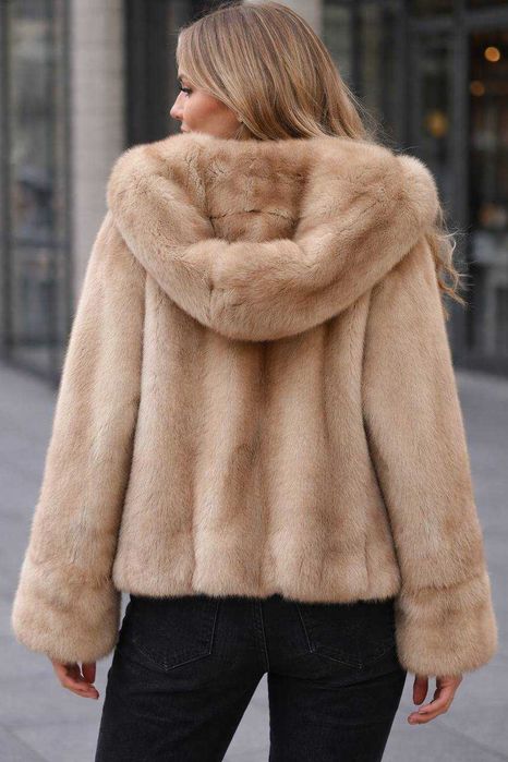 Норкова шуба дизайнерська