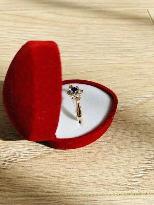 Uroczy solidny pierscionek 585 (14k)