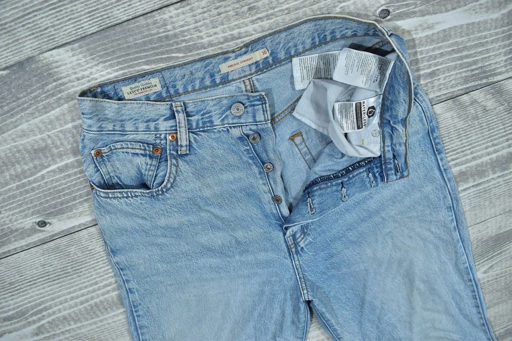 Levis 72693-0055 Ribcage Straight Damskie Spodnie Jeansy 30