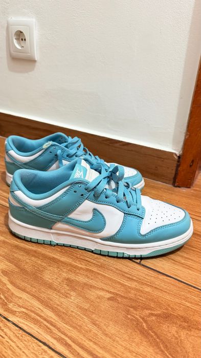 Tênis Nike e adidas