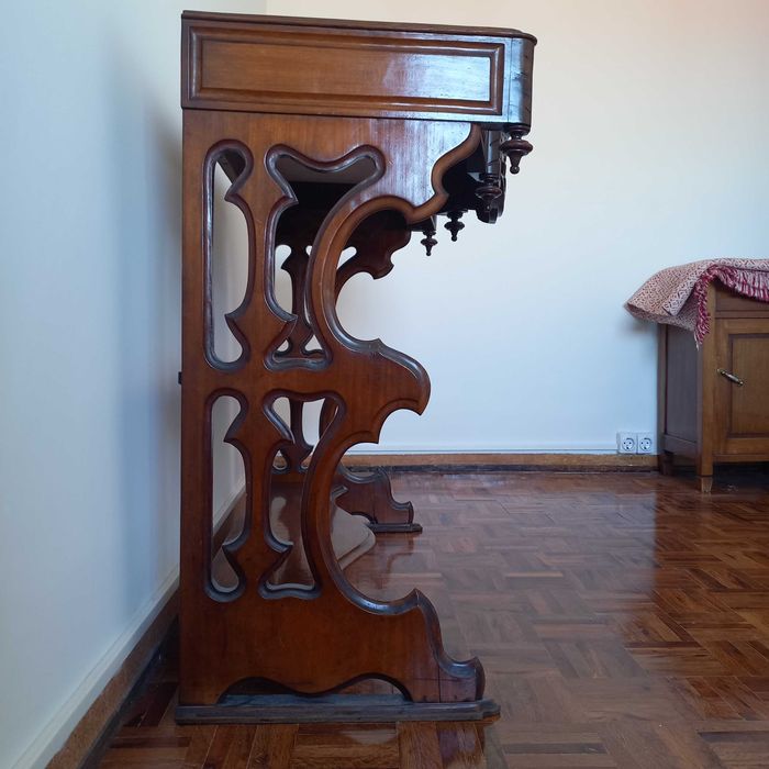 Aparador/Consola - inicio Sec XX