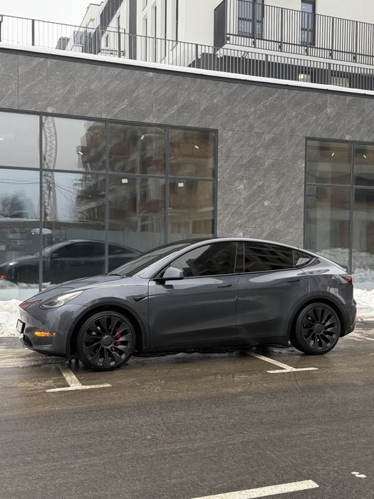 Tesla Model Y 2022 Performance