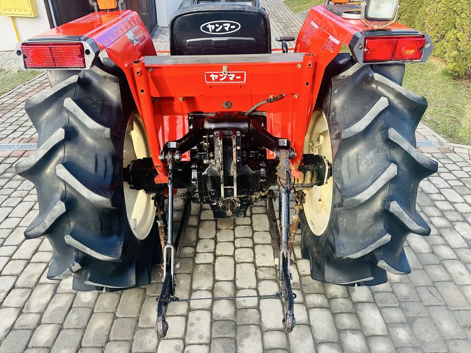 Traktor Yanmar FX 26 wspomaganie kierownicy 4 cylindry 4x4 orginał
