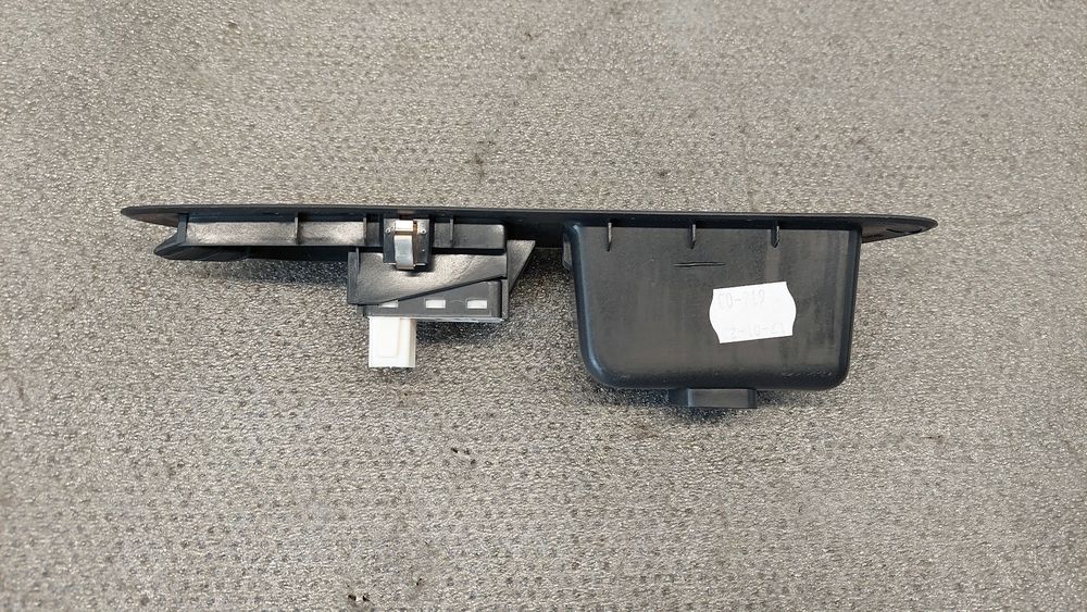 Comando / botão / interruptor vidros trás esquerdo CITROËN C4 III
