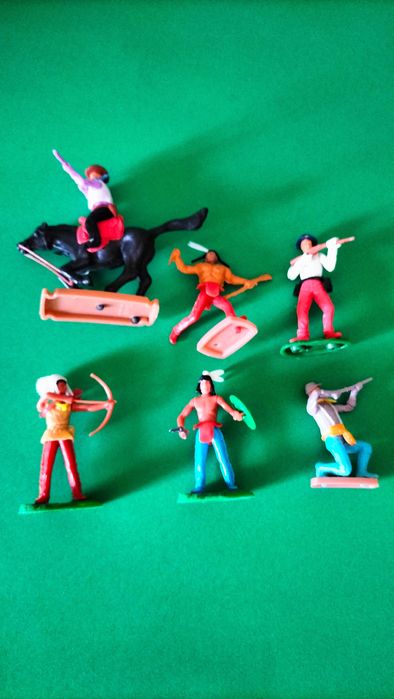 ELASTOLIN e PLASTY anos 70 - Conjunto FAR WEST - compatível com Timpo Toys Swoppet. Portes inclusos.