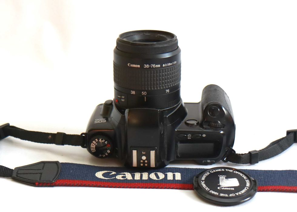 Canon EOS 3000 com Canon 38-76mm máquina fotográfica de rolo