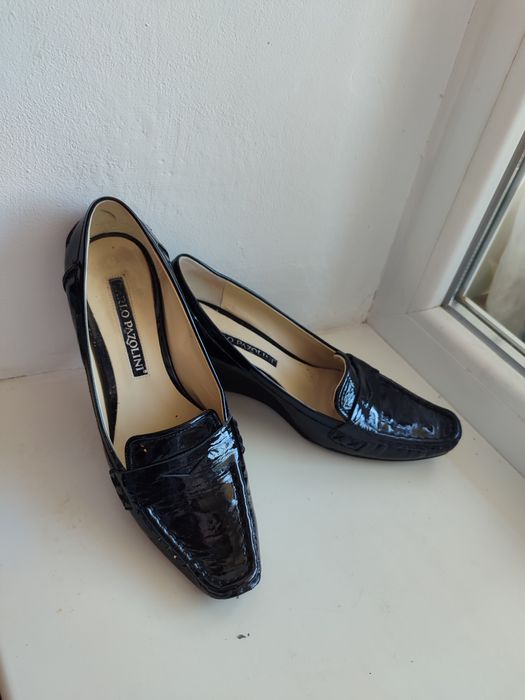 Туфлі шкіряні на танкетці