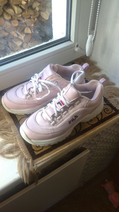 Продам кросовки Fila