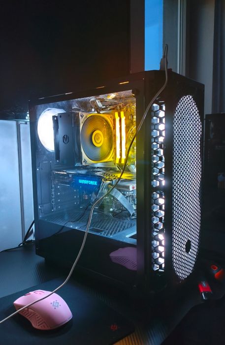 Obudowa Endorfy Signum 300 argb + zasilacz