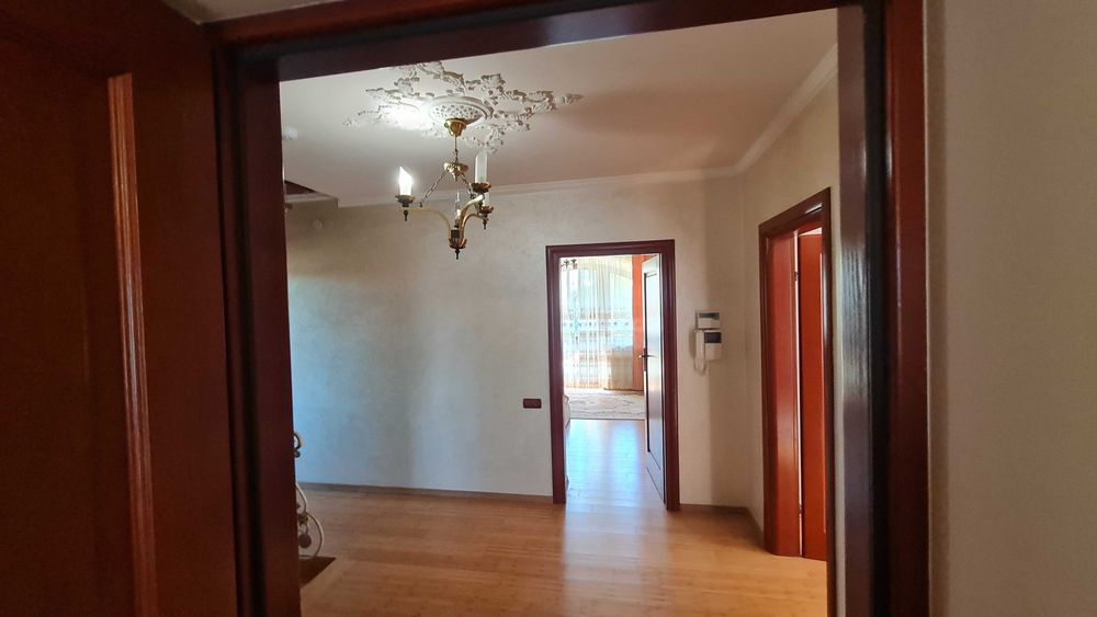 Будинок у Львові р-н вул. Стрийської Преміум Класу для Представництва