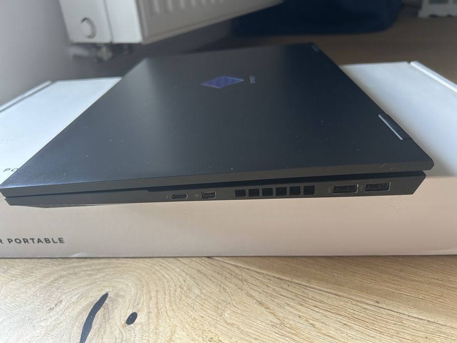HP Omen, i7/RTX 2070 Super Max-Q(8GB)/16 GB RAM/1TB SSD