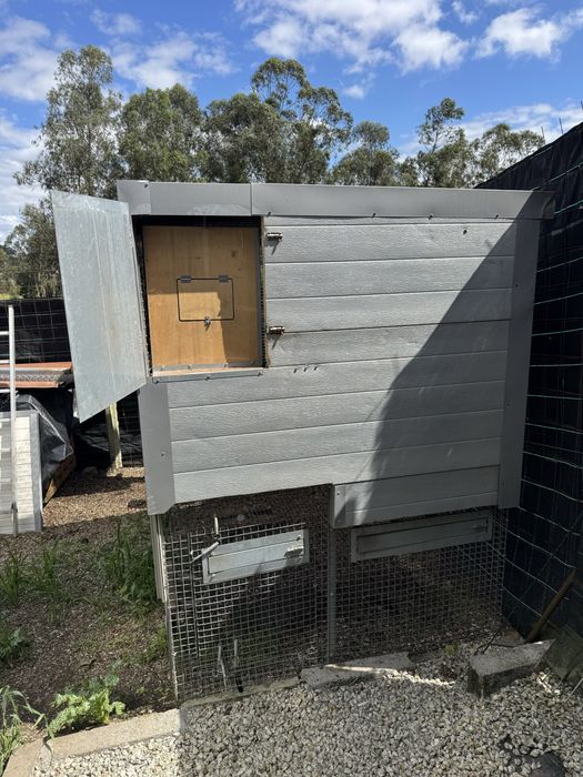 Gaiola / Viveiro para Araras e Papagaios