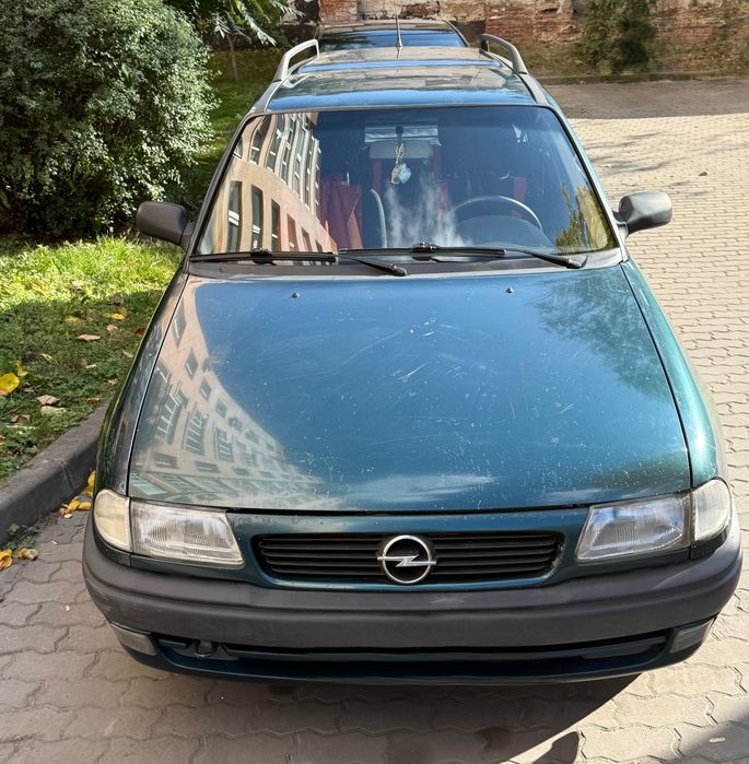 Opel Astra F Універсал 1995 | 1.6 Benz |