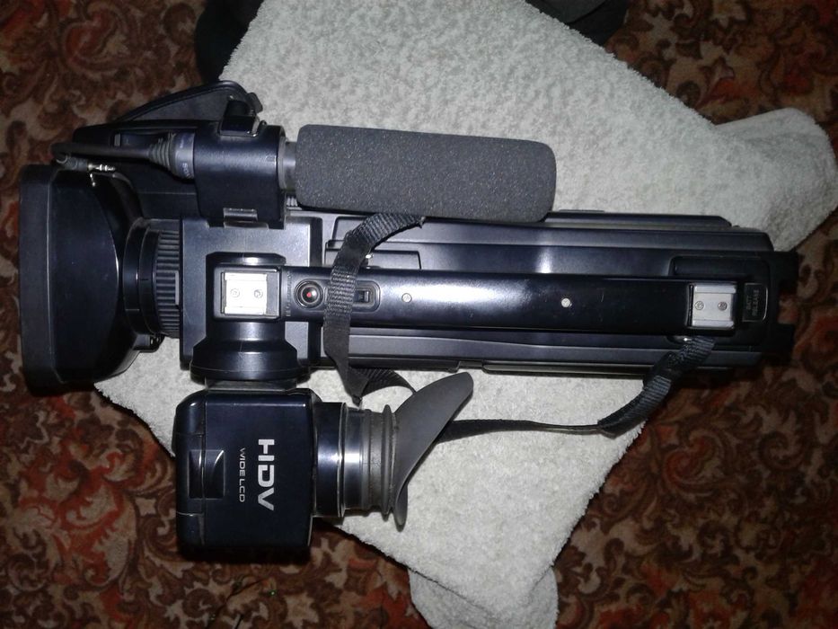 Терміново продам видеокамеру Sony HVR-HD1000P