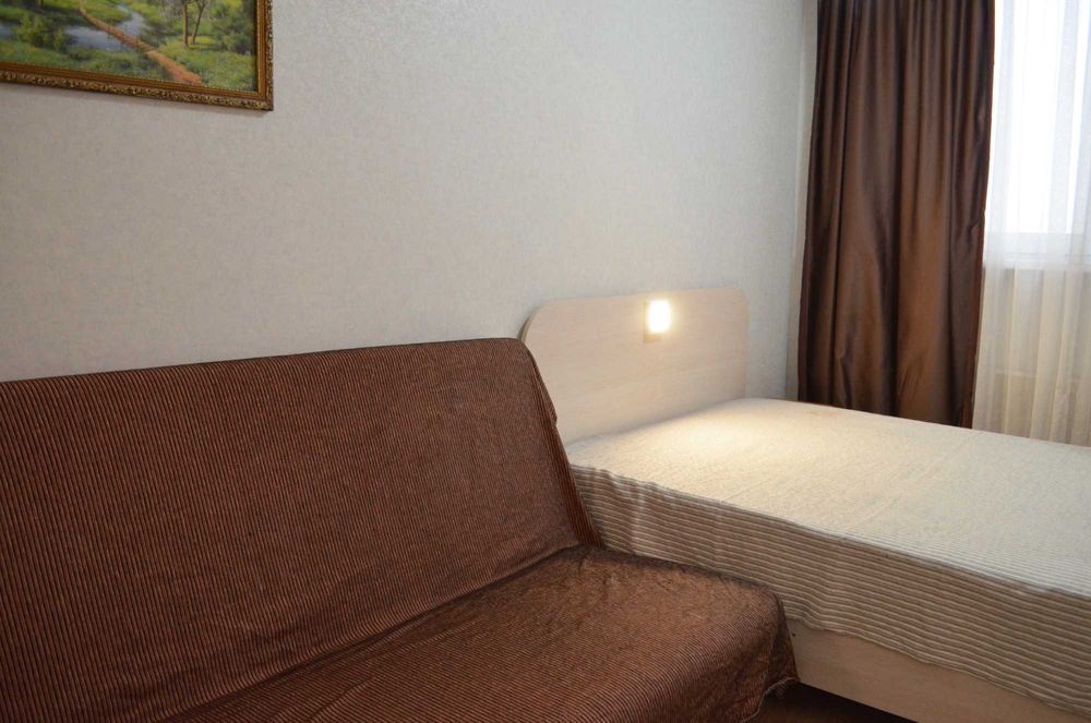 Борщаговка Святошинский. Квартира посуточно почасово Семьи Стешенкив 9