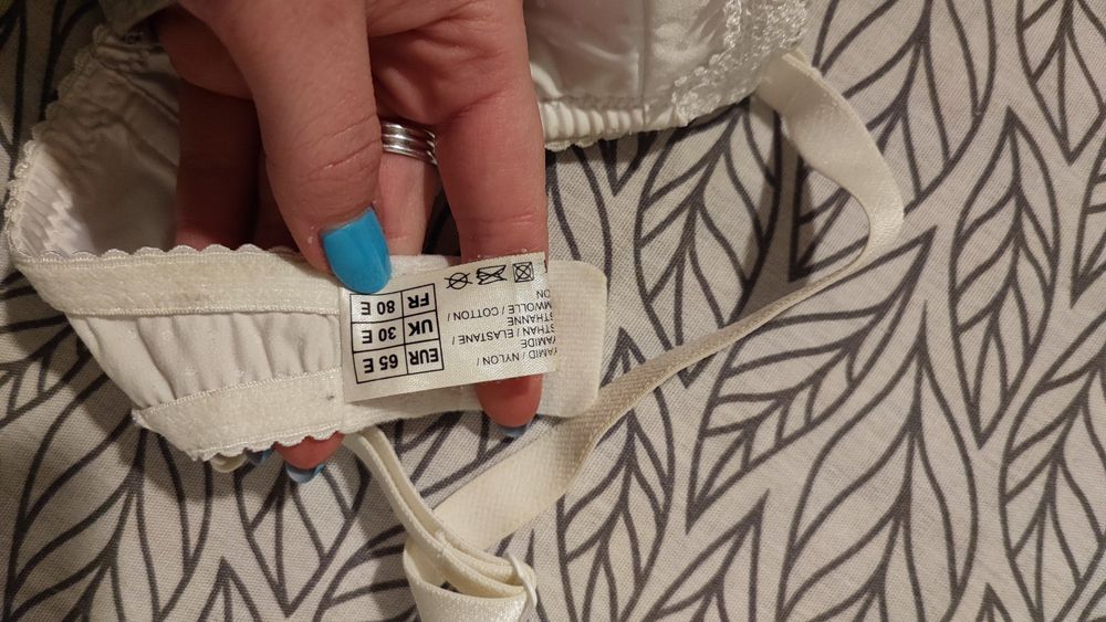 Biustonosz biały 65E / 65A,B