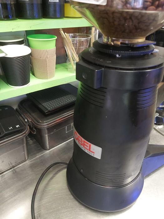 Профессиональная кофемолка " OBEL"