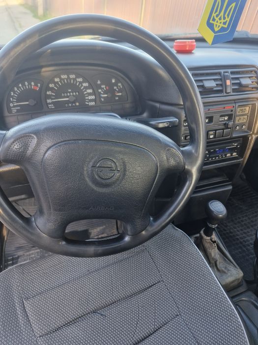 Продам Opel Vectra a 2.0 газ /бензин 1995рік