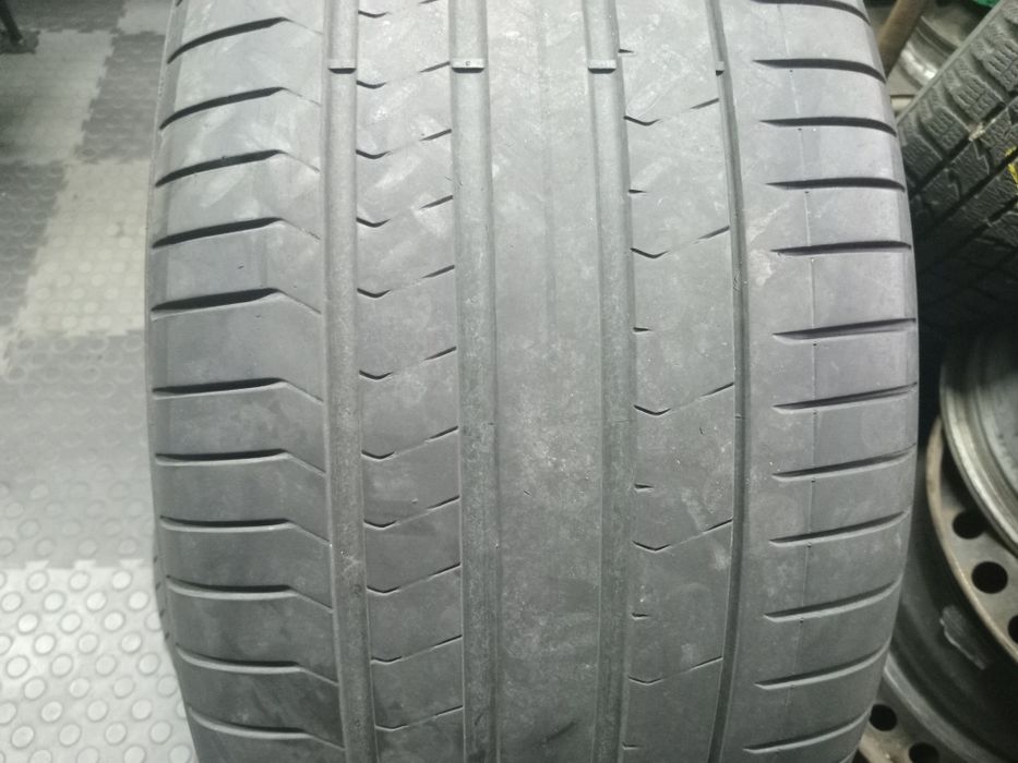 Продам два ската разноширокие оригинал BMW