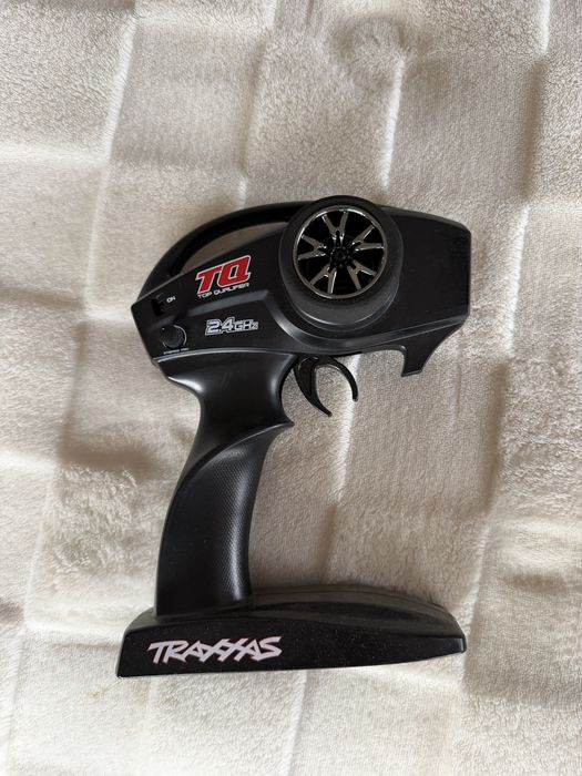 Vendo traxxas  4M