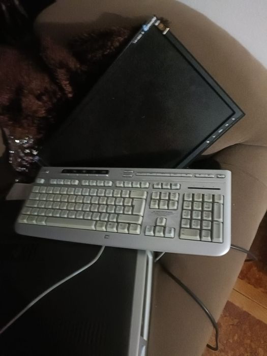 Vendo brinquedos e tecnologias