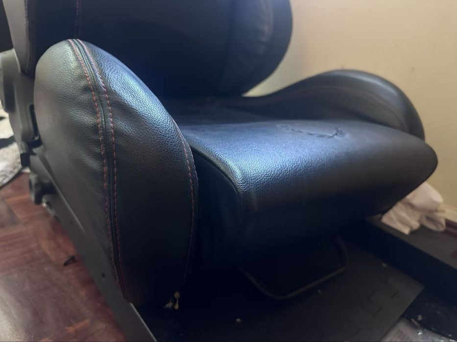 Thrustmaster cadeira + volante