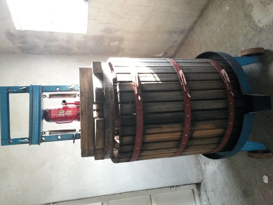 Prensa Hidráulica Uvas