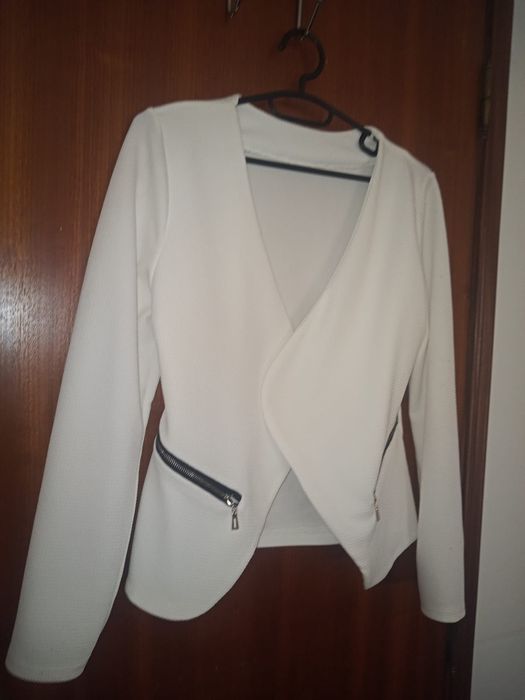 Blazer Branco Com Bolso Falso