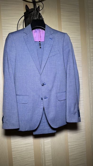 Класичний весільний костюм Amber класика