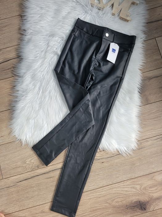 Czarne spodnie eko skóra spodnie skórzane