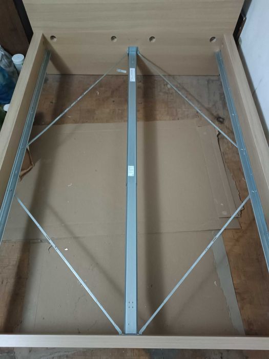 Cama casal Malm + Estrado Lonset (IKEA)