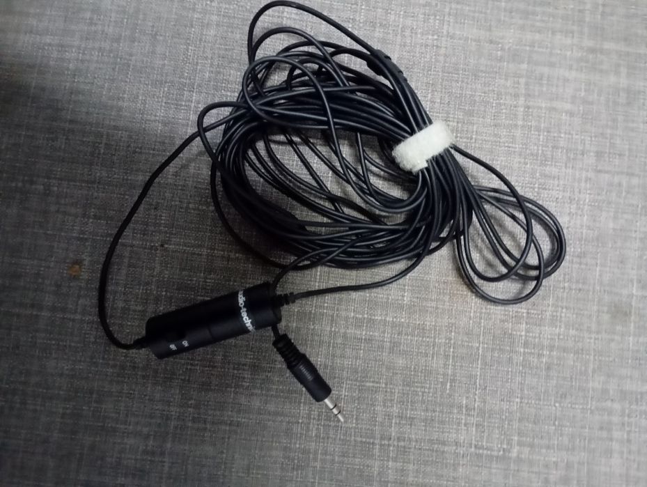 Петличный микрофон