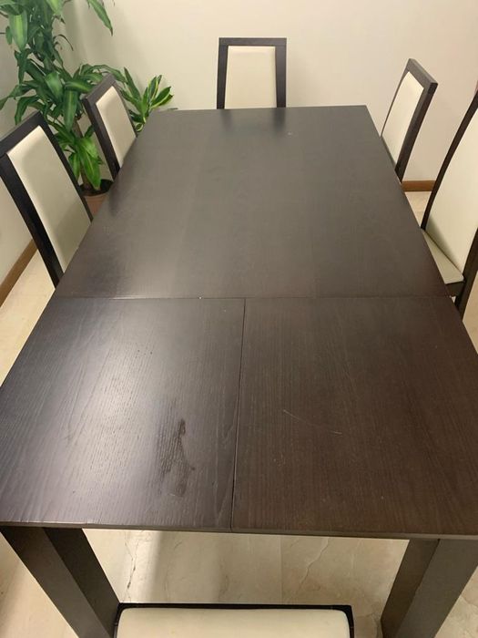 Mesa de jantar extensível