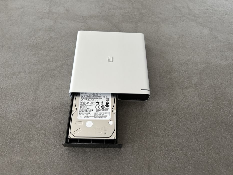 Ubiquiti CloudKey Gen2 Plus 1TB