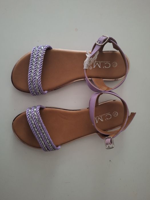 Sandálias lilás novas