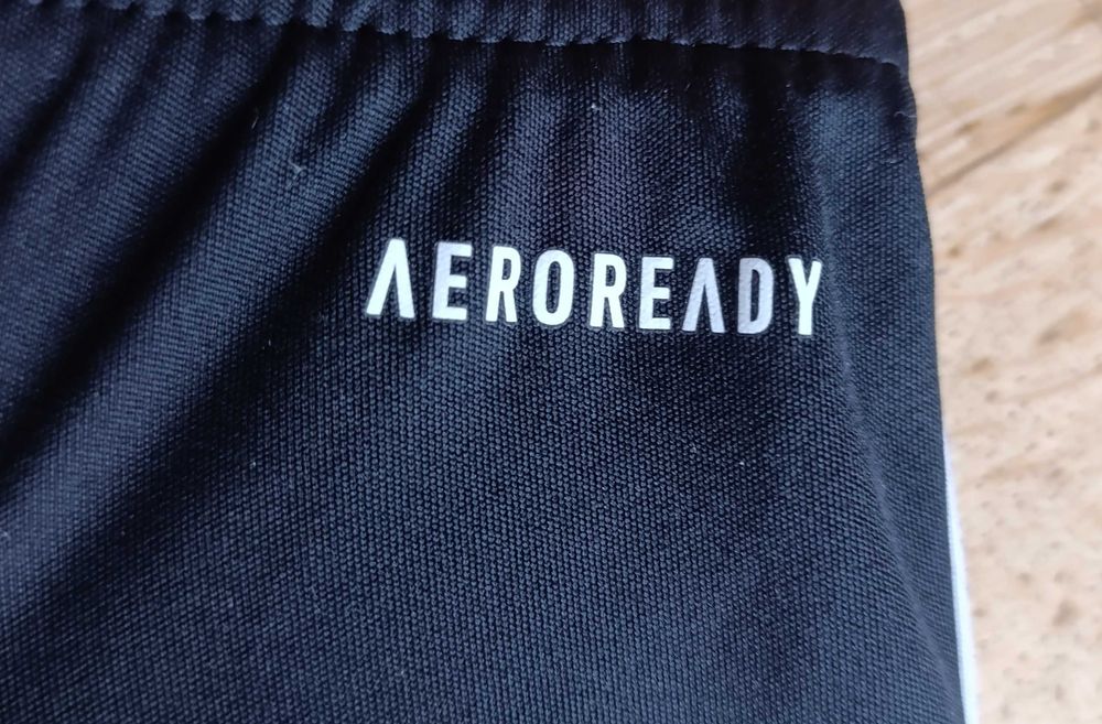 Adidas Spodenki szorty Aeroready