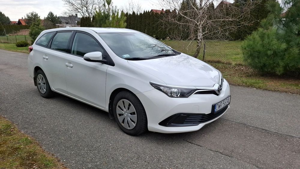 Toyota Auris Toyota Auris II