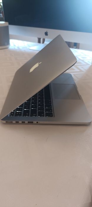 MacBook Pro 13 Retina - 8GB Ram- SSD, carregador novo