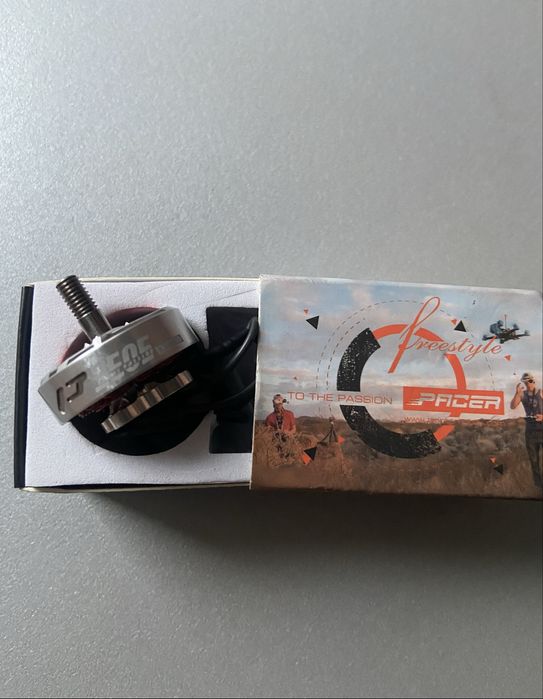 Запчастини до дронів