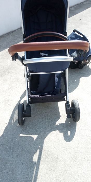 Carrinho bebe Pierre Cardin com isofix
