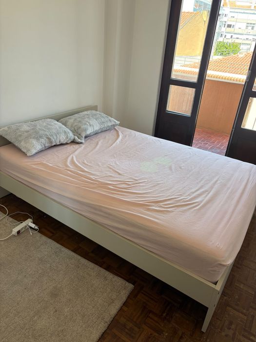 Cama casal com colchao novo