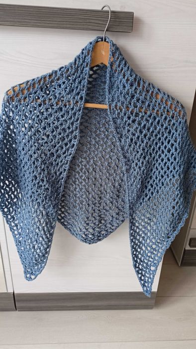 Chusta ażurowa szydełkowa