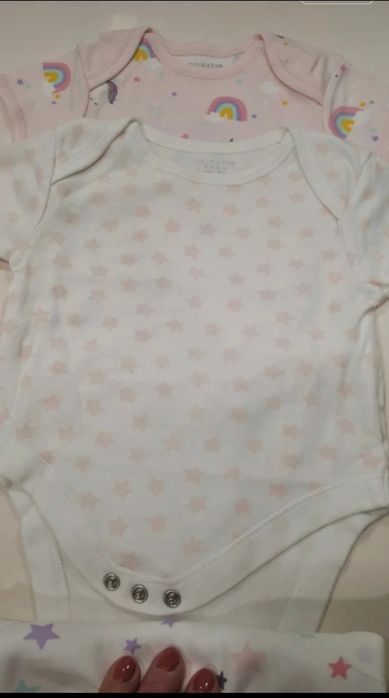 Lote de 4 bodies Primark para 3-6 Meses