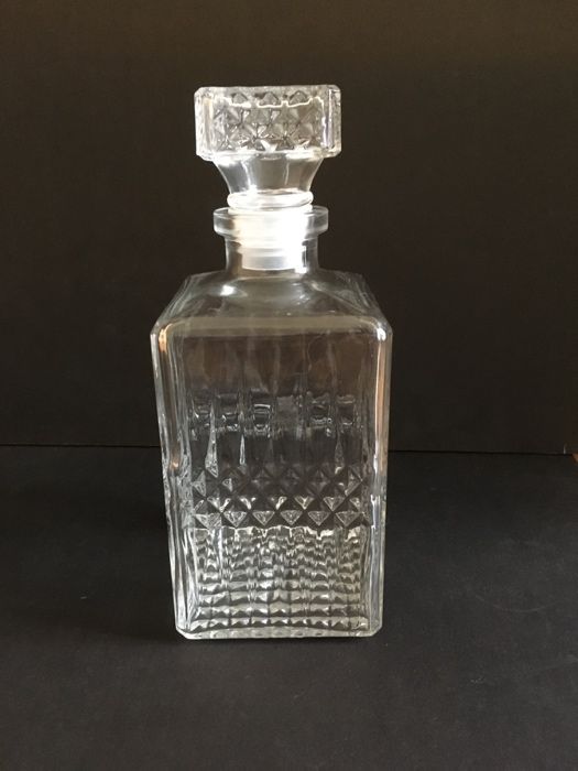 Garrafa de cristal64738351351170120