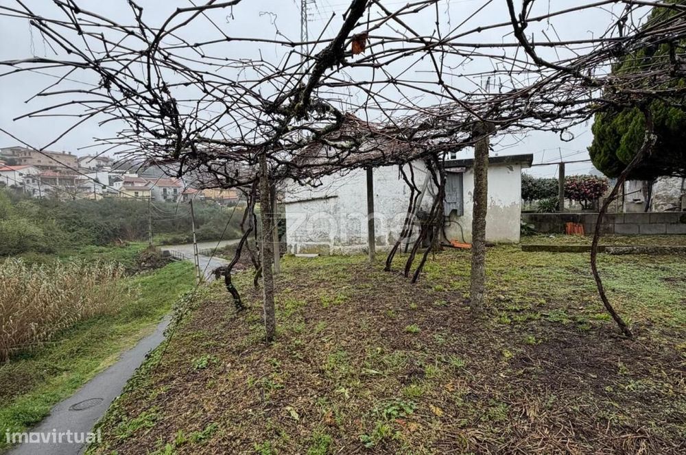 Moradia T2 para renovação