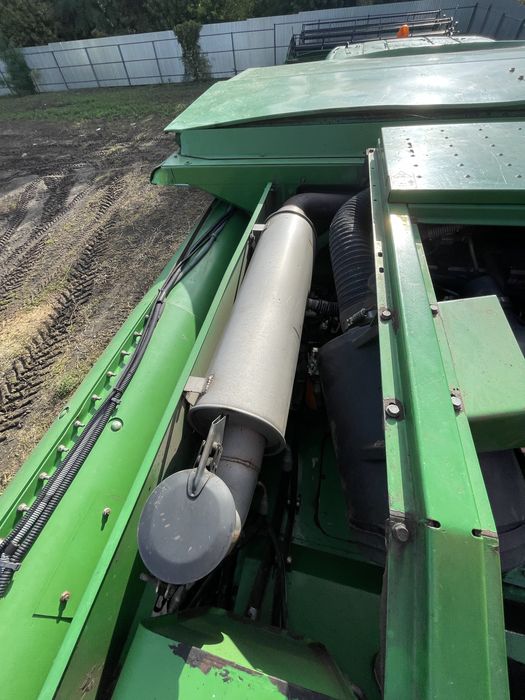 Комбайн John Deere T 660 + жатка 625R