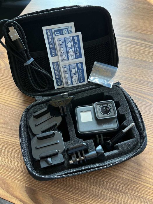 Екшн-камера GoPro Hero 5 з флешкою