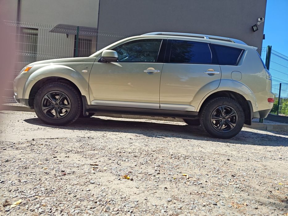 Mitsubishi outlander XL 3.0L 4×4 Газ/Бензин - Ідеальний технічний стан